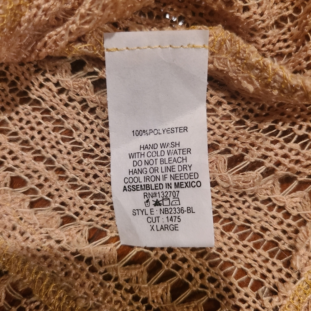Threads See through blouse - Picture 3 of 4